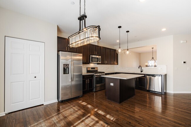 Photo - 2931 Henley Ln