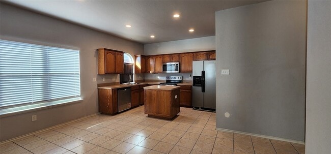 Photo - 1121 Beaverwood Ln