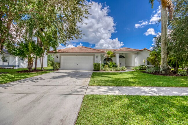 Building Photo - 10921 Paso Fino Dr