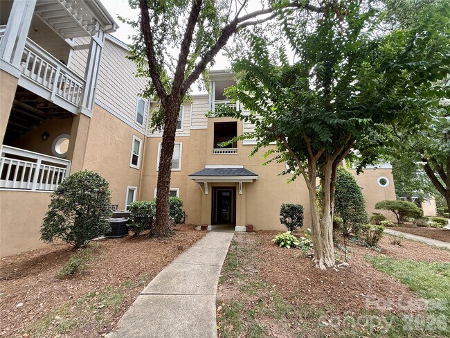 18009 Kings Point Dr Unit D