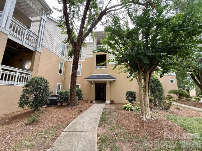 Photo - 18009 Kings Point Dr Unit D