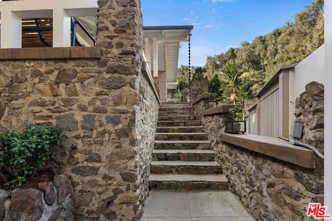 Photo - 8050 Jovenita Canyon Dr