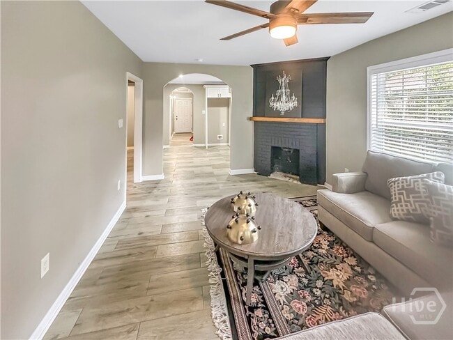 Photo - 1012 W 52nd St