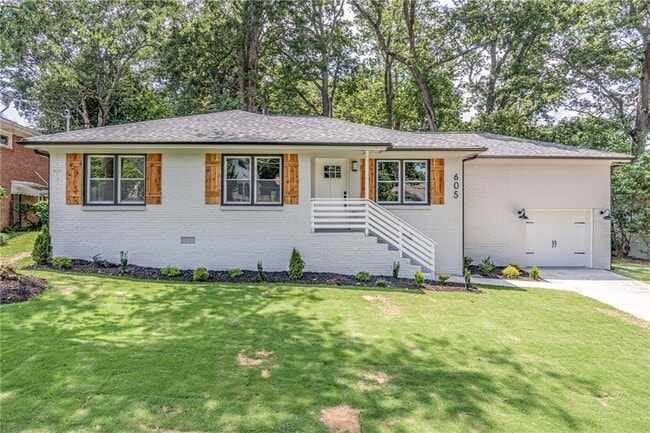 Building Photo - 605 Blake Ave SE