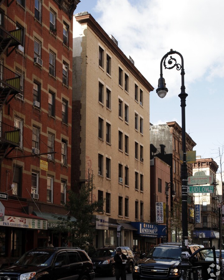 Photo - 58-62 Hester St