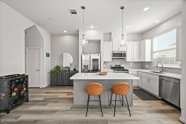 Building Photo - 4002 Elser St