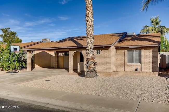 Photo - 510 E Sequoia Dr