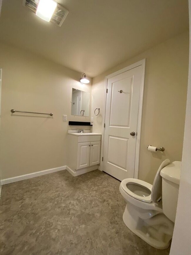 Photo - Charming One Bedroom, One Bath Unit in Tacoma!!