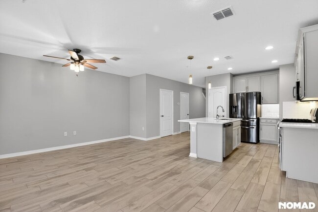 Photo - 242 Evertree Loop