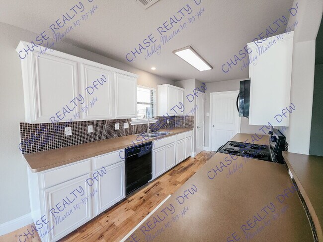 Photo - "Charming 3-Bedroom Retreat with 2 Full Ba...