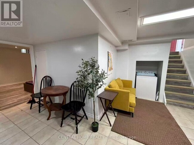 Photo - 25 Eastvale Dr