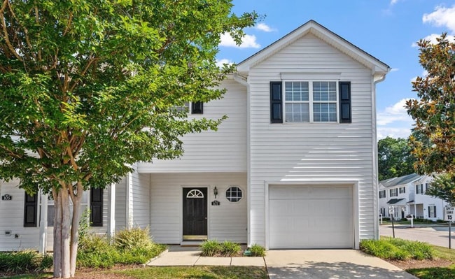 Building Photo - 107 Fox Trail Ln