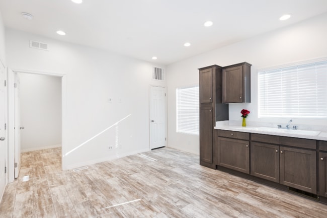 Photo - 35312 Santa Fe St