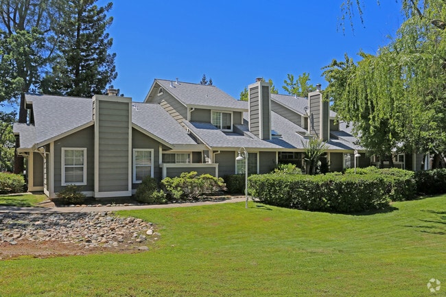 Photo - Lakeside Townhomes