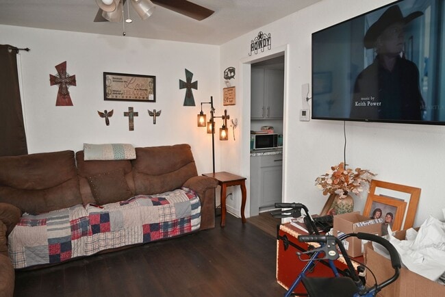 Photo - Handicap Accessible 2 Bed 1 Bath With Huge Yard In Burkburnett!