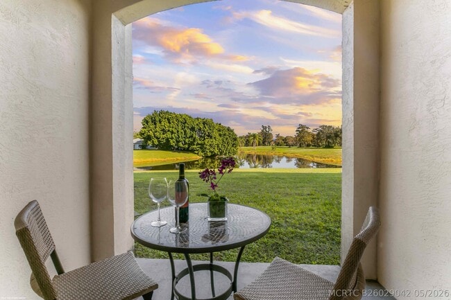 Building Photo - 2040 Greenview Shores Blvd Unit 203