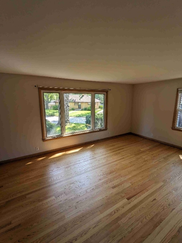 Photo - 251 N 116th St