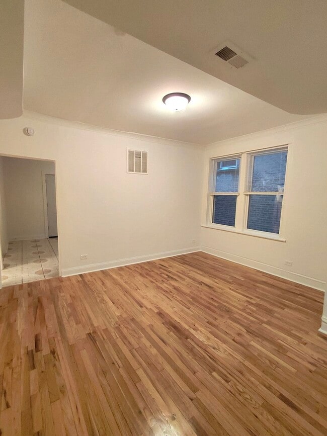 Photo - 1255 N Harding Ave Unidad 1S