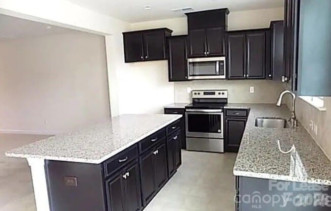 Photo - 5633 Garrow Glen Rd