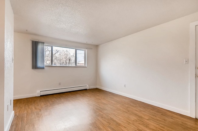 Photo - Geneva Apartments