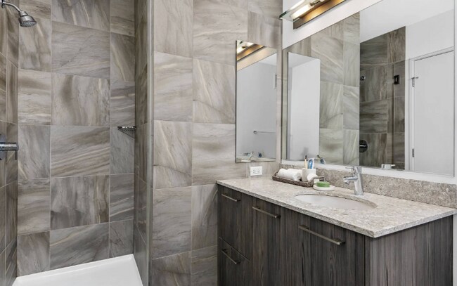 Photo - 535 N Michigan Ave Unidad 1924