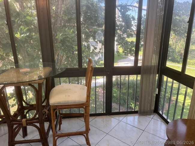 8960 S Hollybrook Blvd Unit 301