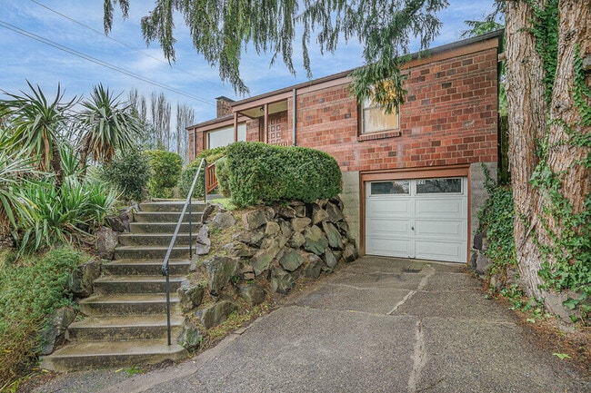 Photo - 228 NW 56th St