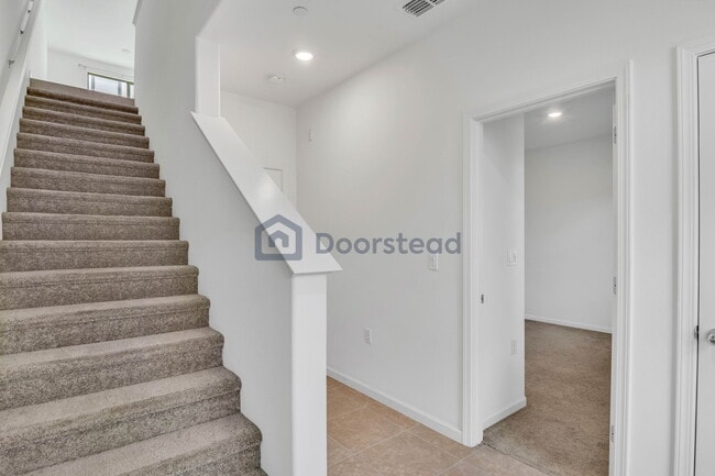 Photo - 25443 Parklane Dr