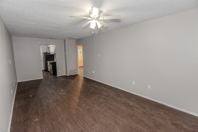 Photo - 1639 Northwood St