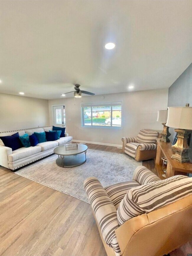 Photo - 129 Virginia Dr