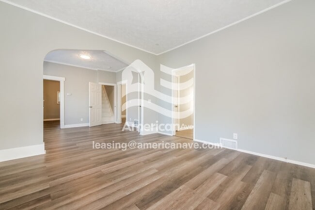 Photo - 2518 Jaynes St