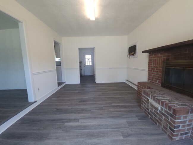 Photo - 846 Drawbridge Dr