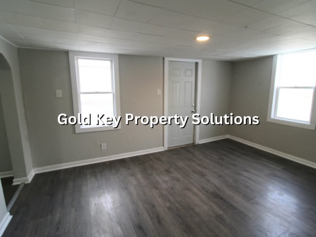 Photo - Adorable 3 BR 2 FULL BA House with Fenced Yard and Central Air (SECTION 8 APPROVED)