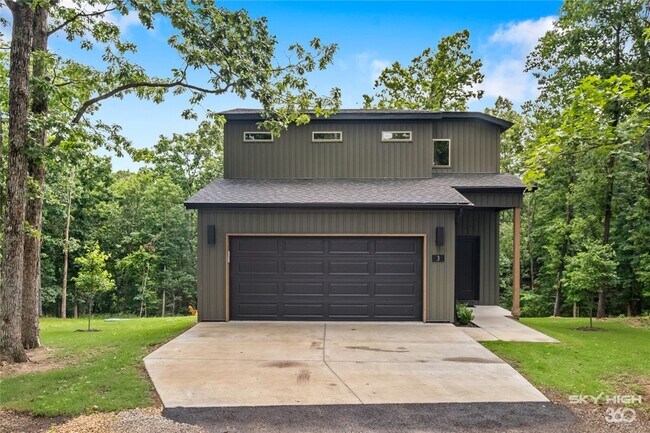3 Kilham Ln