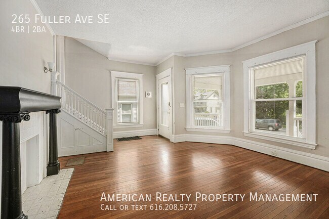 Photo - 265 Fuller Ave SE