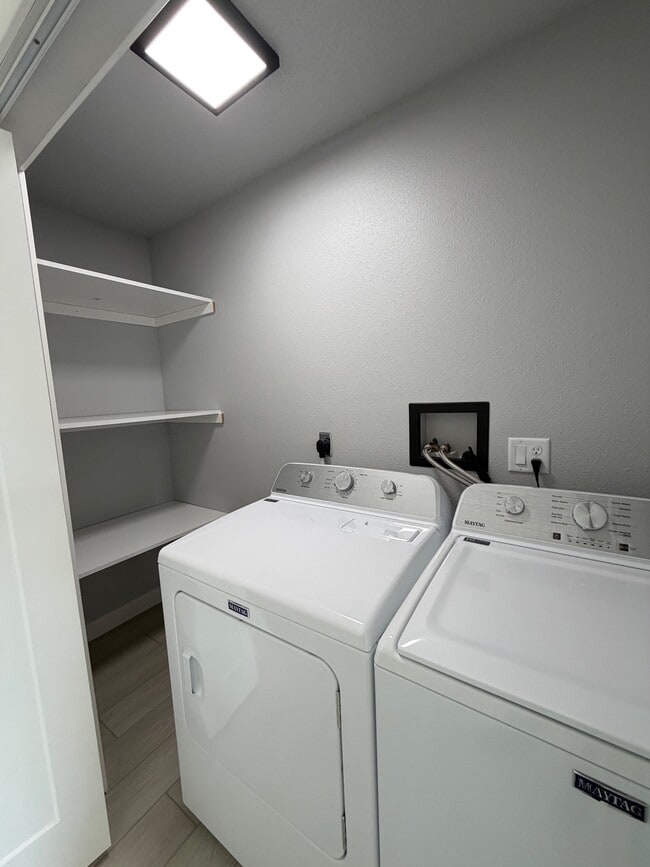 Photo - 1413 Charles St Unit C