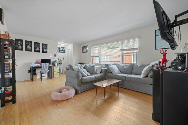 Photo - 8050 Niles Ave