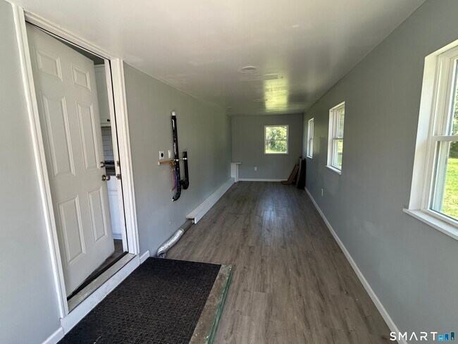 Photo - 18 Lynwood Dr