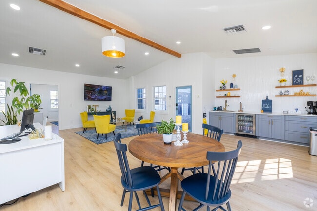 Clubhouse/Leasing Office