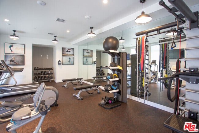 Photo - 11405 Chandler Blvd Unit 401