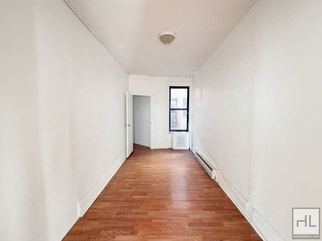 Photo - STARR STREET / Spacious Bushwick 2-Bed 1-Bath / Amazing Location Unit 3R