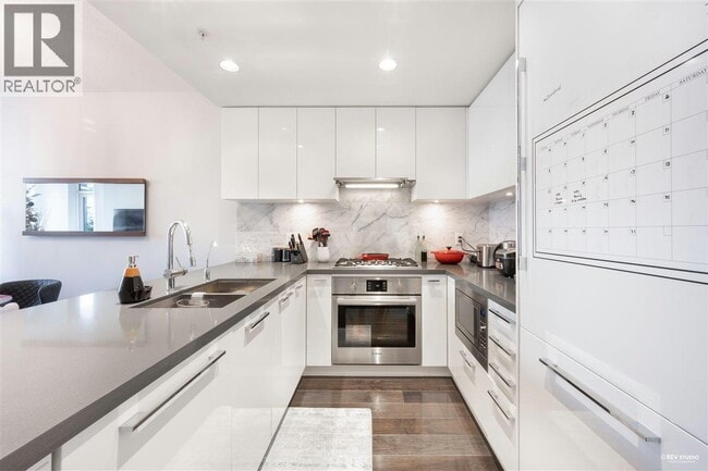 Photo - 5638 Birney Ave Unit 300