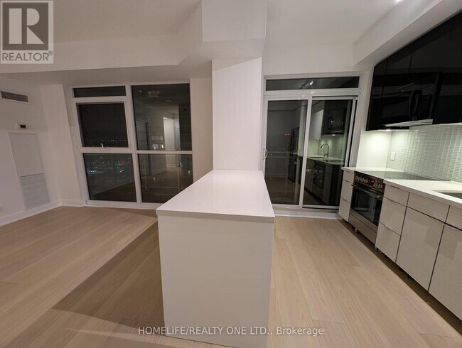 Photo - 33 Shore Breeze Dr Unit 3108