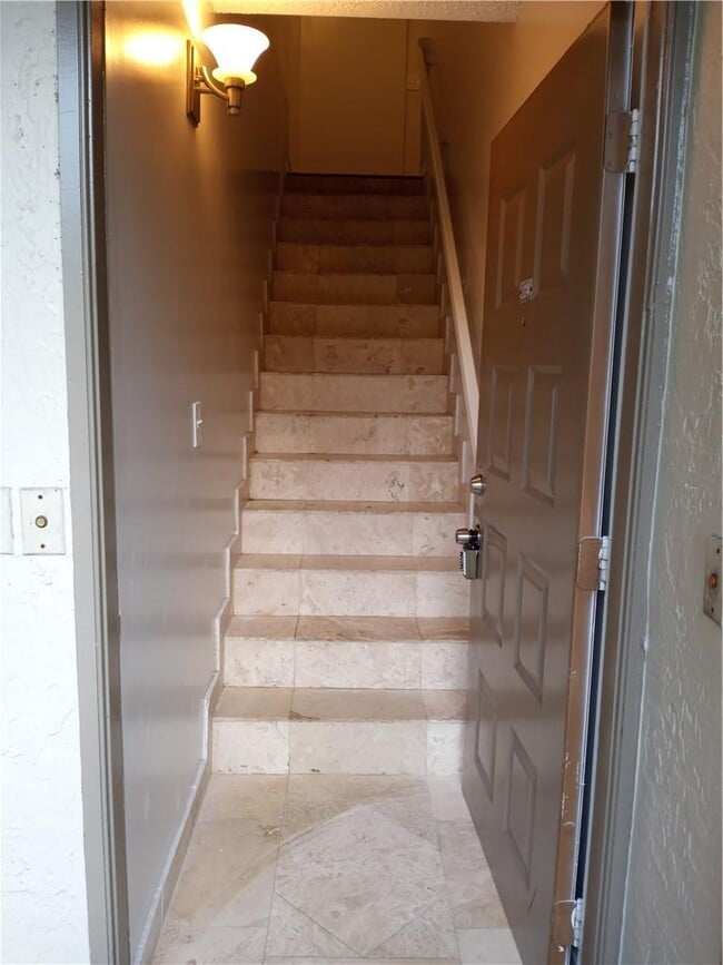 Photo - 313 Gardens Dr