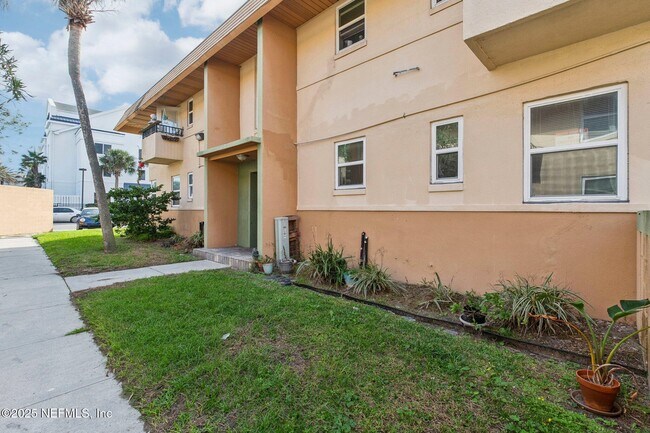 Photo - 226 16th St N Unidad 138