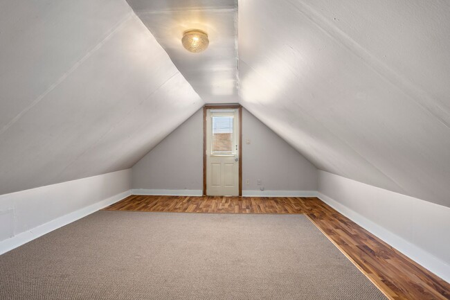 Photo - 120 W 5th St Unidad Upper