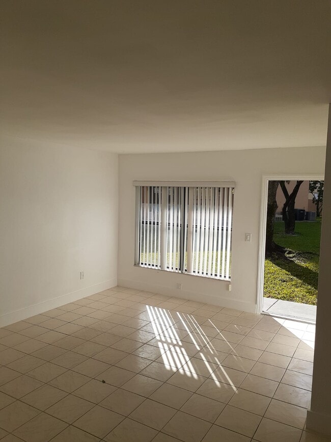 Photo - 2735 W 66th St Unit #12