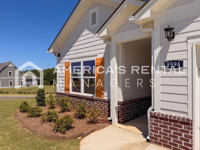 Photo - Southern Charm Meets Contemporary Style in Tuscaloosa! Sign a 13-month lease by 5/15/2026 and rec...