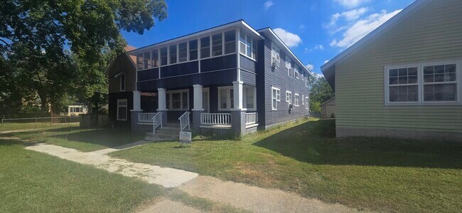Building Photo - 118 S B St Unit 1 Rental