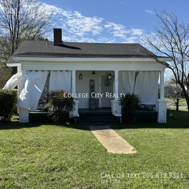 Photo - 303 19th St E